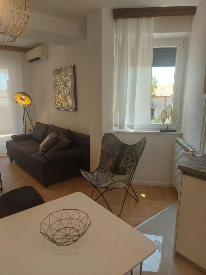 Apartments Fugosic プナト エクステリア 写真