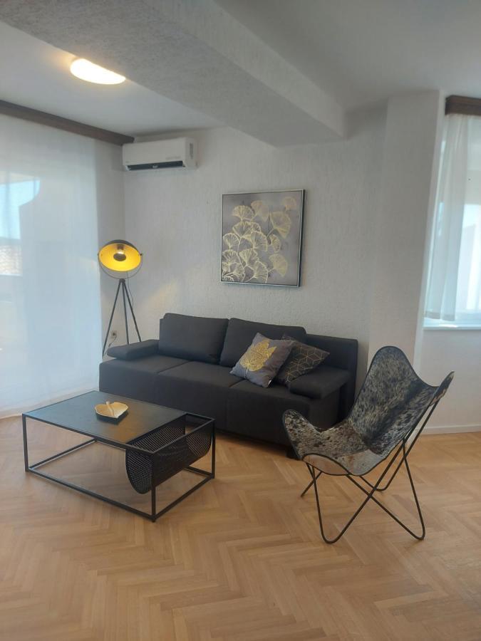 Apartments Fugosic プナト エクステリア 写真
